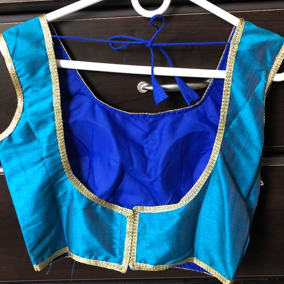 Traditional Sari crop top from India, never worn. - Picture 2 of 3